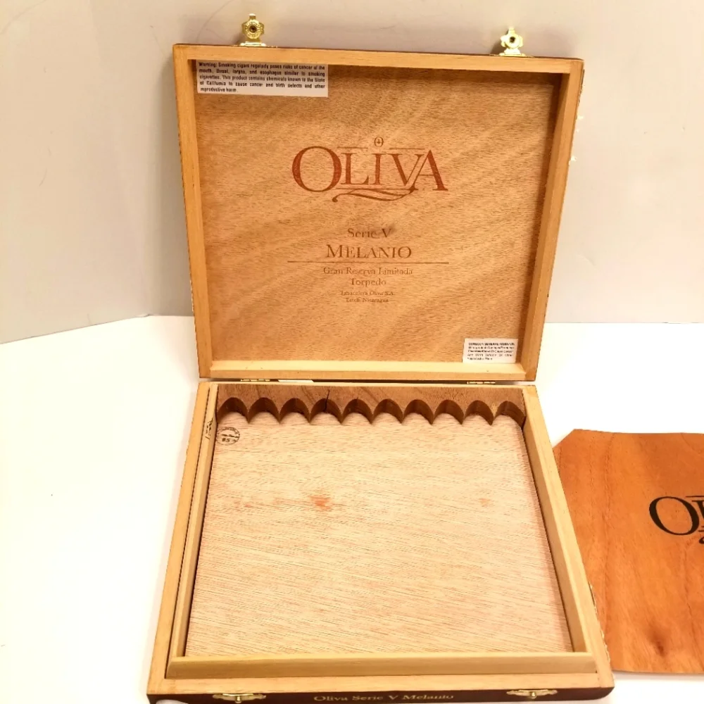 EMPTY Elegant Solid Wood Box from Oliva Serie V Melanio Torpedo Cigar Box